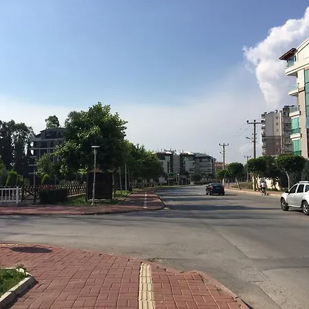 Demet 公寓